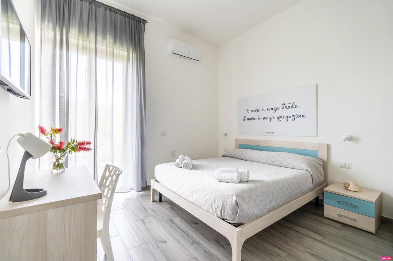 Ammare Bed & Breakfast マリーナ・ディ・カメロータ エクステリア 写真